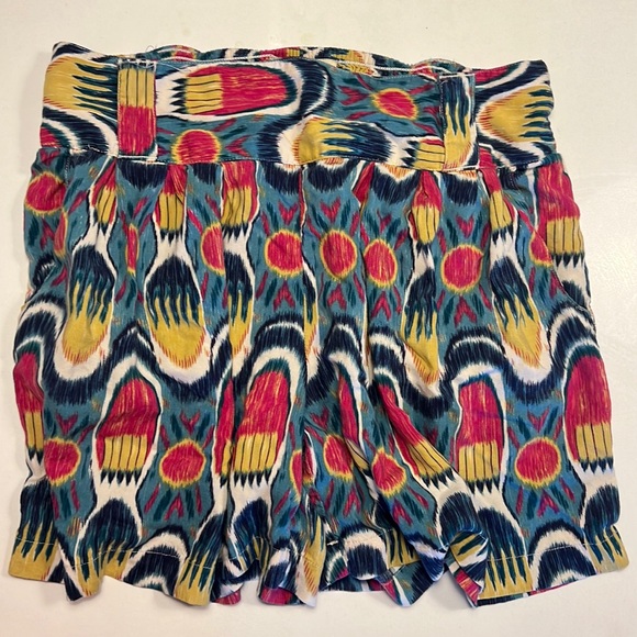 Lucky Brand beautiful, flowy shorts. - Picture 1 of 6